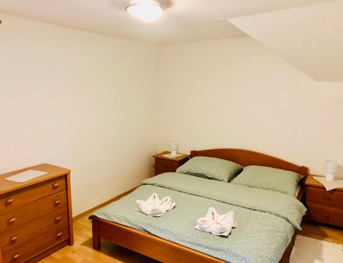 Privat Majo Hotel Liptovsky Mikulas Bagian luar foto
