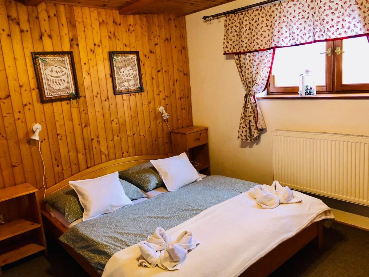 Privat Majo Hotel Liptovsky Mikulas Bagian luar foto