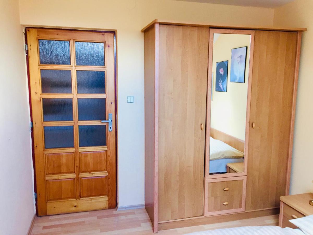 Privat Majo Hotel Liptovsky Mikulas Bagian luar foto